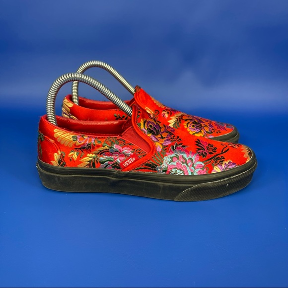 red chinese vans